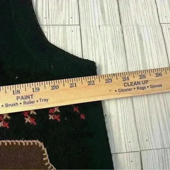 Woolrich Buffalo Plaid Embroidered Christmas Fall Vest - Picture 3 of 6